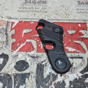 EMBELLECEDOR CHASIS DERECHO HONDA NX500 2024