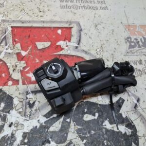 PIÑA LUCES IZQUIERDA HONDA NX500 2024