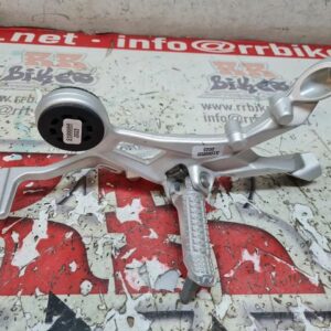ESTRIBERA DELANTERA DERECHA BMW S1000RR 2025