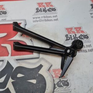 ESTRIBERA TRASERA DERECHA SUZUKI GSXR600 2014