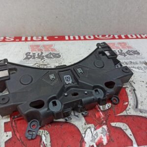 PLASTICO SUBCHASIS TRIUMPH STREET TRIPLE 660S 2019