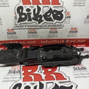PLASTICO SUBCHASIS APRILIA TUONO 1000R 07