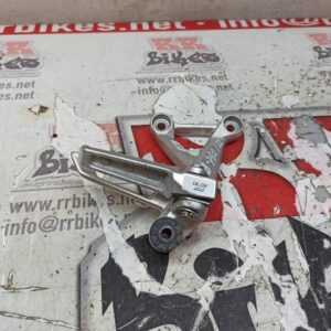 ESTRIBERA TRASERA DERECHA HONDA CB750 HORNET 2022