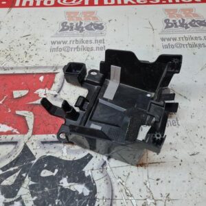 PLASTICO BATERIA SUZUKI GSXS1000 2022