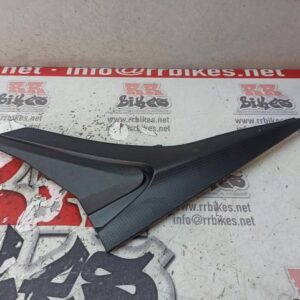 PLASTICO BAJO DEPOSITO IZQUIERDO APRILIA RS660 2022