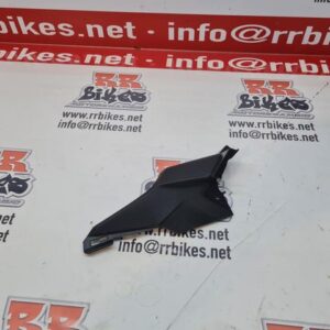 EMBELLECEDOR HONDA CBR650R 2025