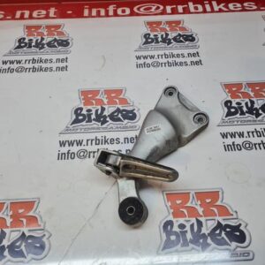 ESTRIBERA TRASERA IZQUIERDA SUZUKI HAYABUSA GSXR1300 2004