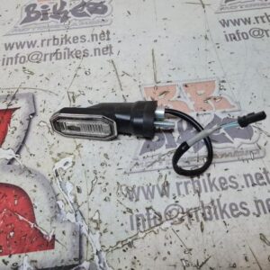 INTERMITENTE DELANTERO DERECHO SUZUKI GSX8R 2024