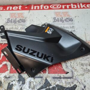 TAPA DEPOSITO DERECHA SUZUKI GSX8R 2024